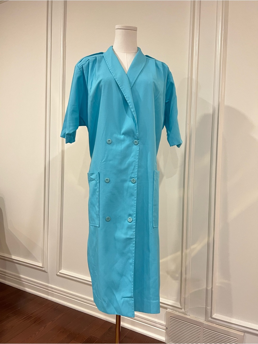 Turquoise Short-Sleeve Button-Front Dress 1980s Made in Canada union tags‎